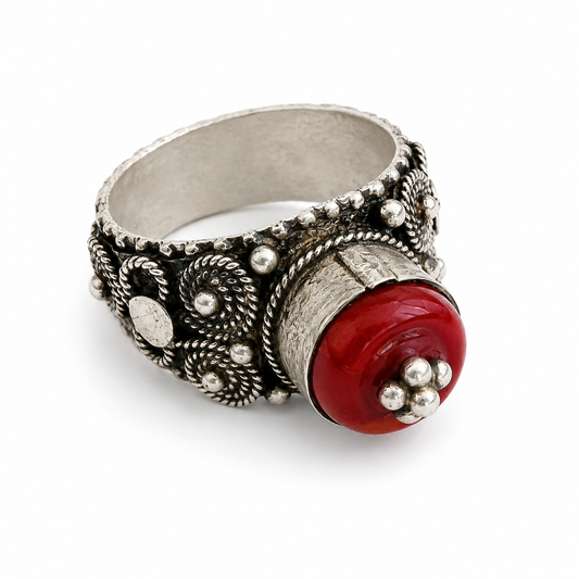 Vintage Yemeni 925 Silver Filigree Ring with Red Coral – One of a Kind