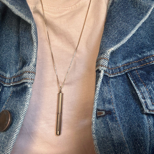 Quality 9ct Gold Cigar Piercer pendant By Cohen & Charles
