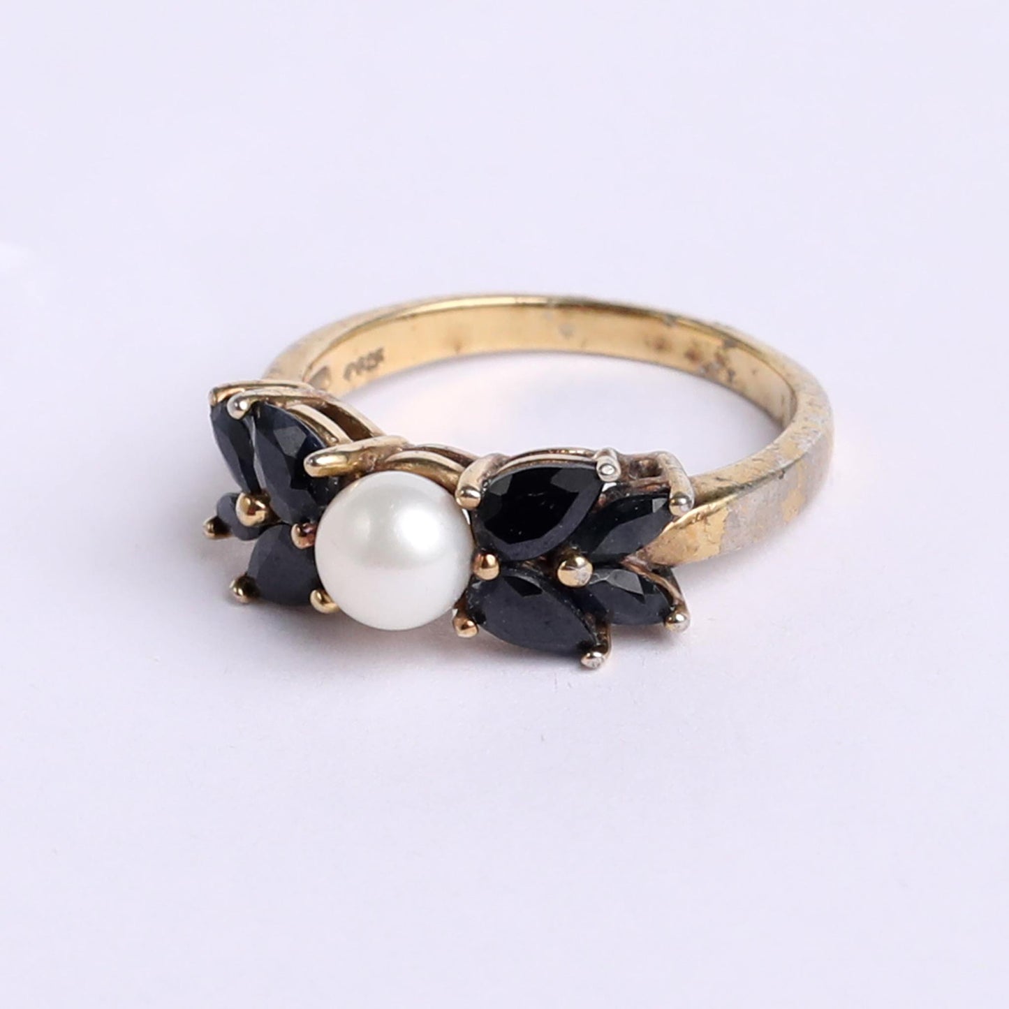 Vintage Pearl and Sapphire Stone Ring