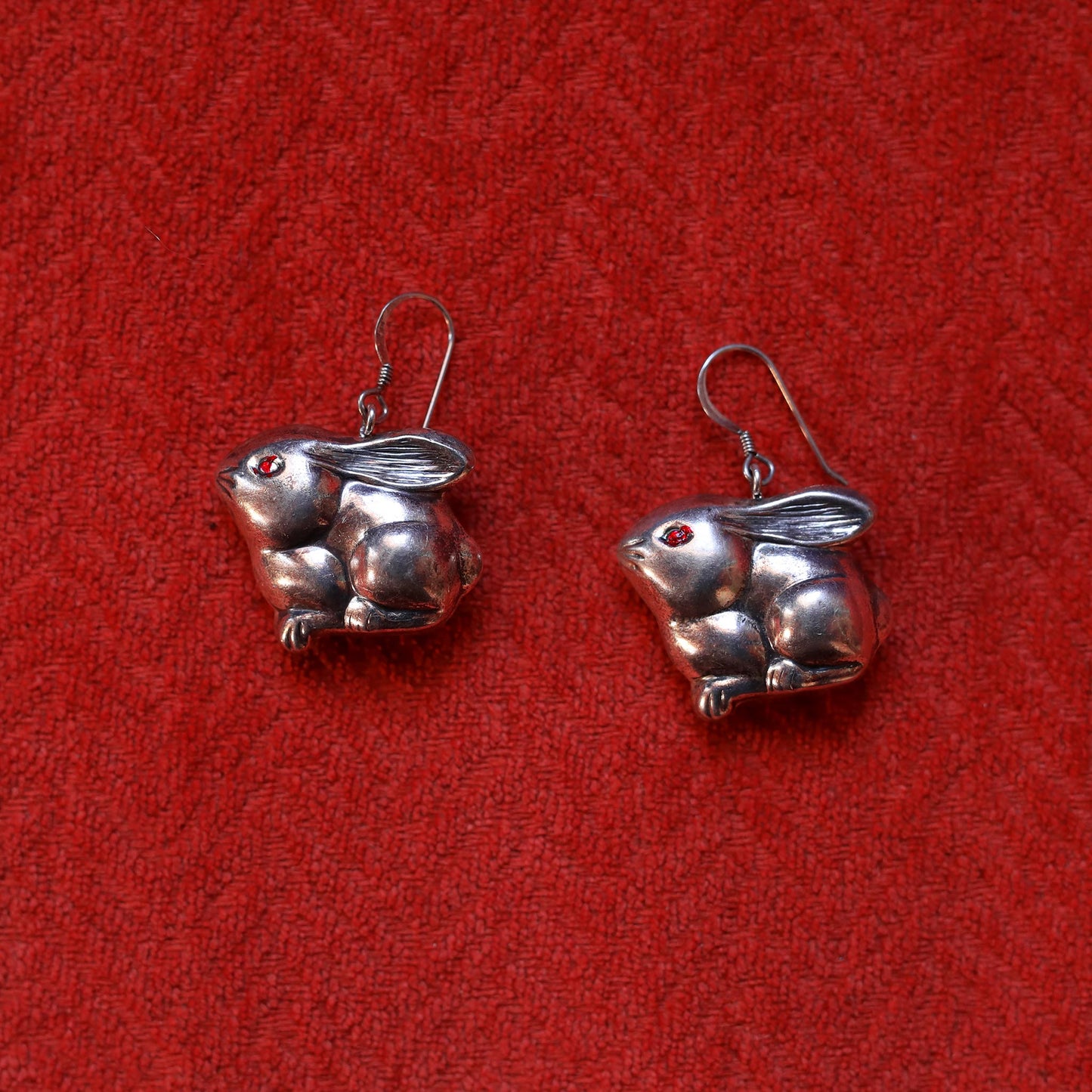 Rabbits silver 925 earring with Ruby Stone on the eyes