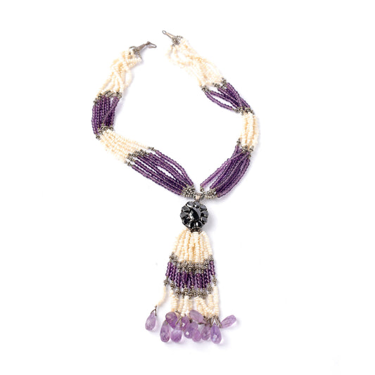classical chain decorated with amethyst stones and real pearls
