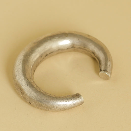 Cow-nose hand made bracelet