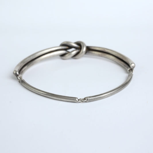 Silver Knot Collar Necklace