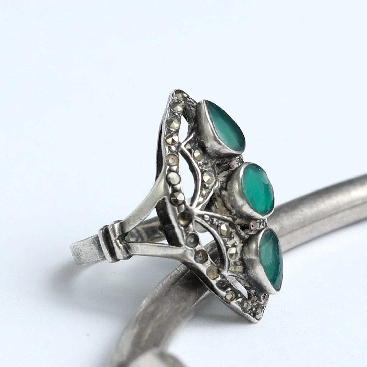 Vintage 1970s Pure Silver Ring with  green Agate & Marquise Stones