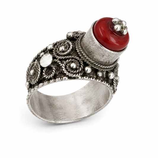 Vintage Yemeni 925 Silver Filigree Ring with Red Coral – One of a Kind