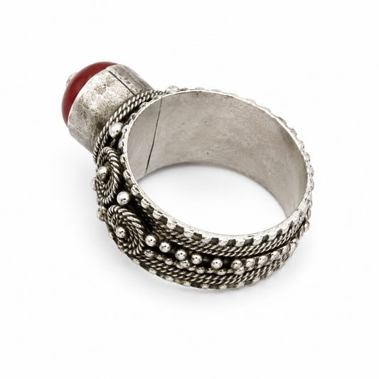 Vintage Yemeni 925 Silver Filigree Ring with Red Coral – One of a Kind