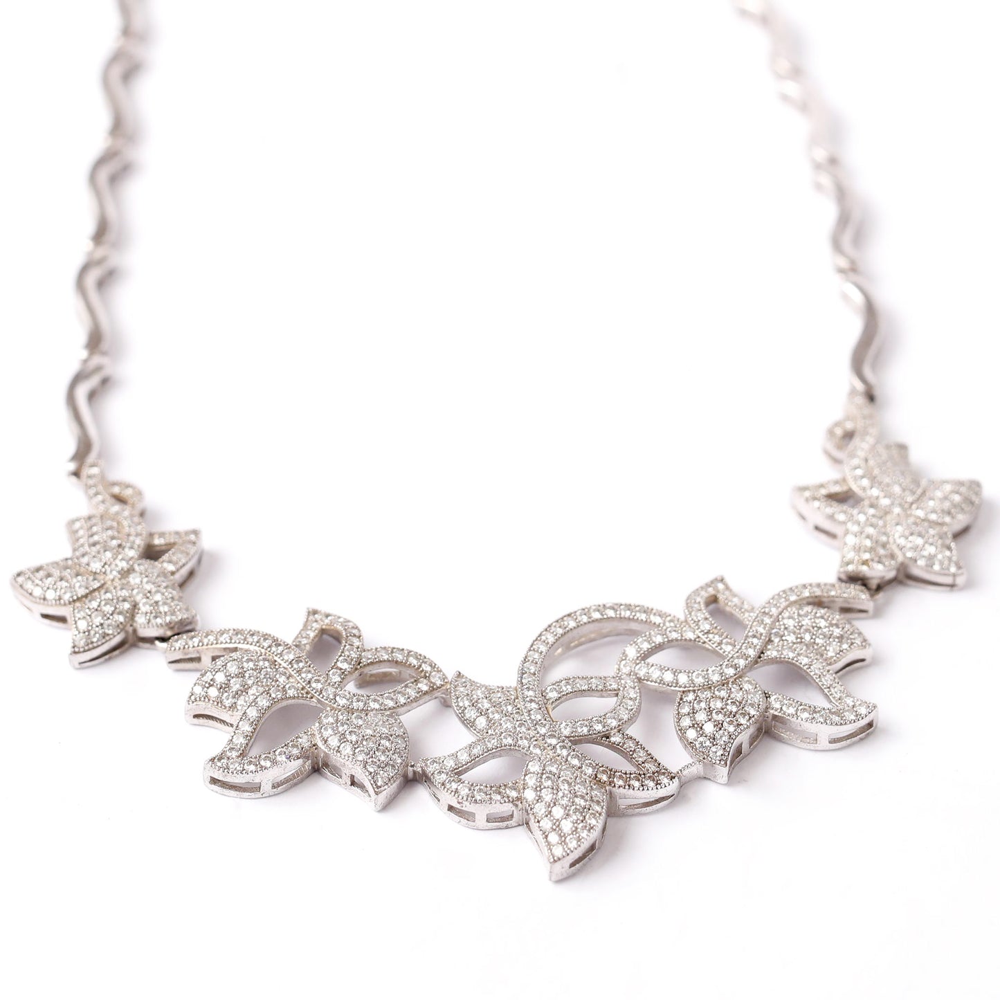Modern Silver Floral Necklace With Micro-Sting  Zircons
