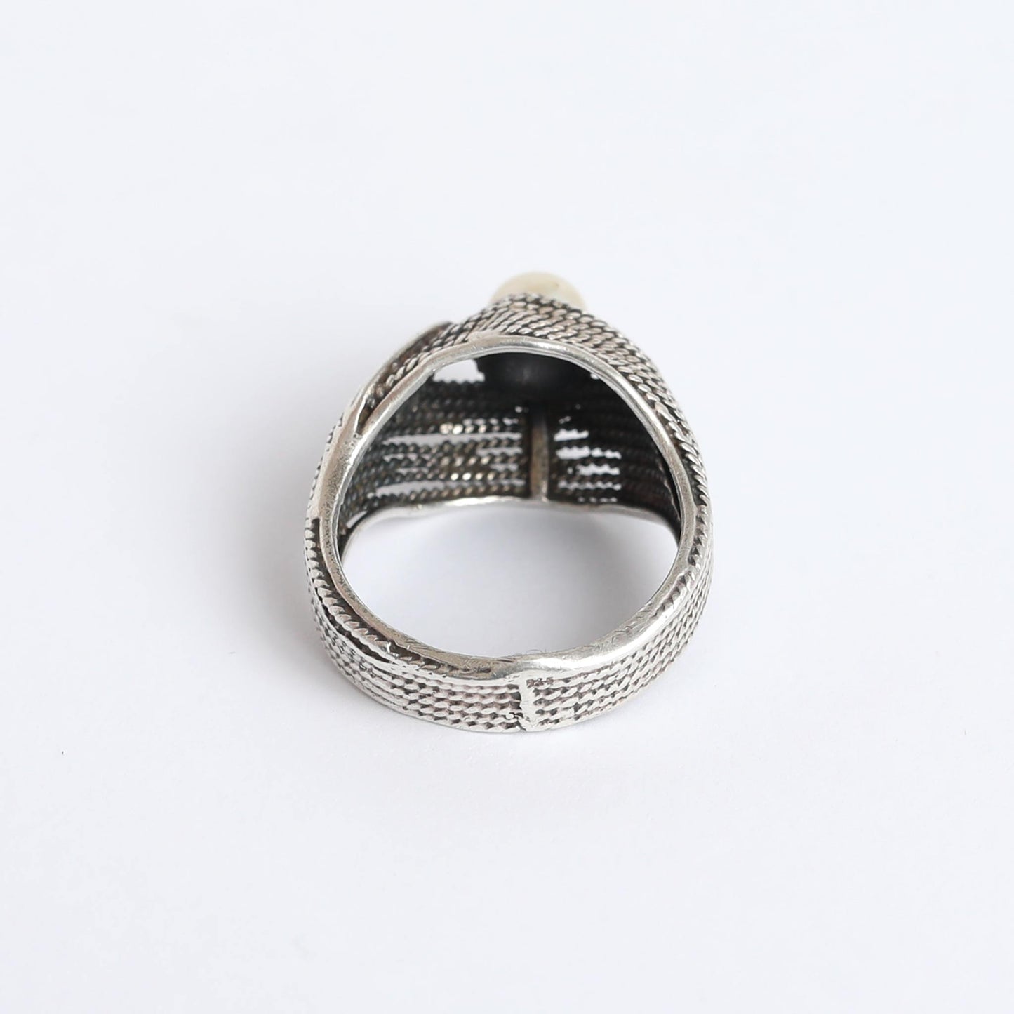 Elegant 1930s Vintage Silver Ring with Pearl Accent