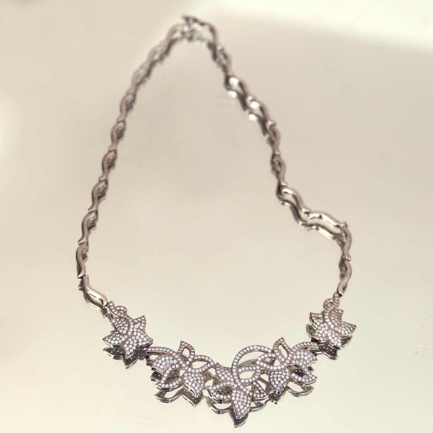 Modern Silver Floral Necklace With Micro-Sting  Zircons