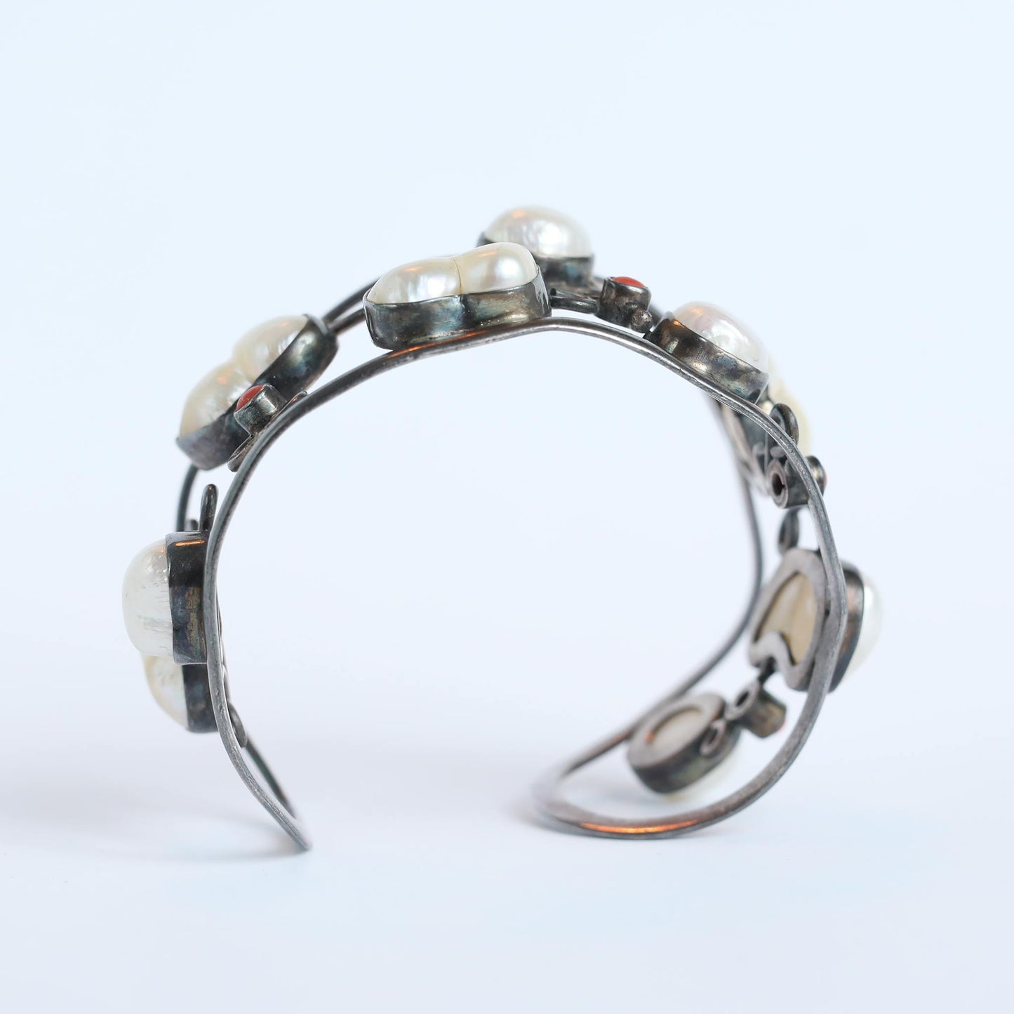 Handmade Silver Bracelet with wild pearls and  red coral stones