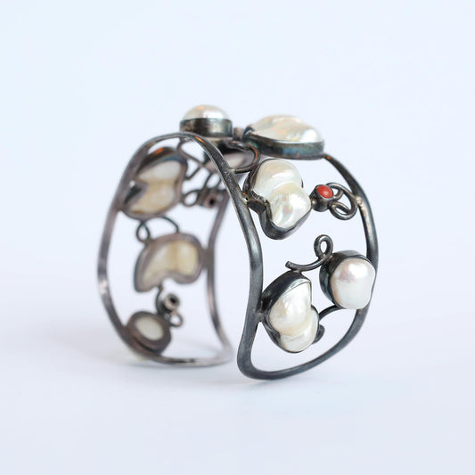 Handmade Silver Bracelet with wild pearls and  red coral stones