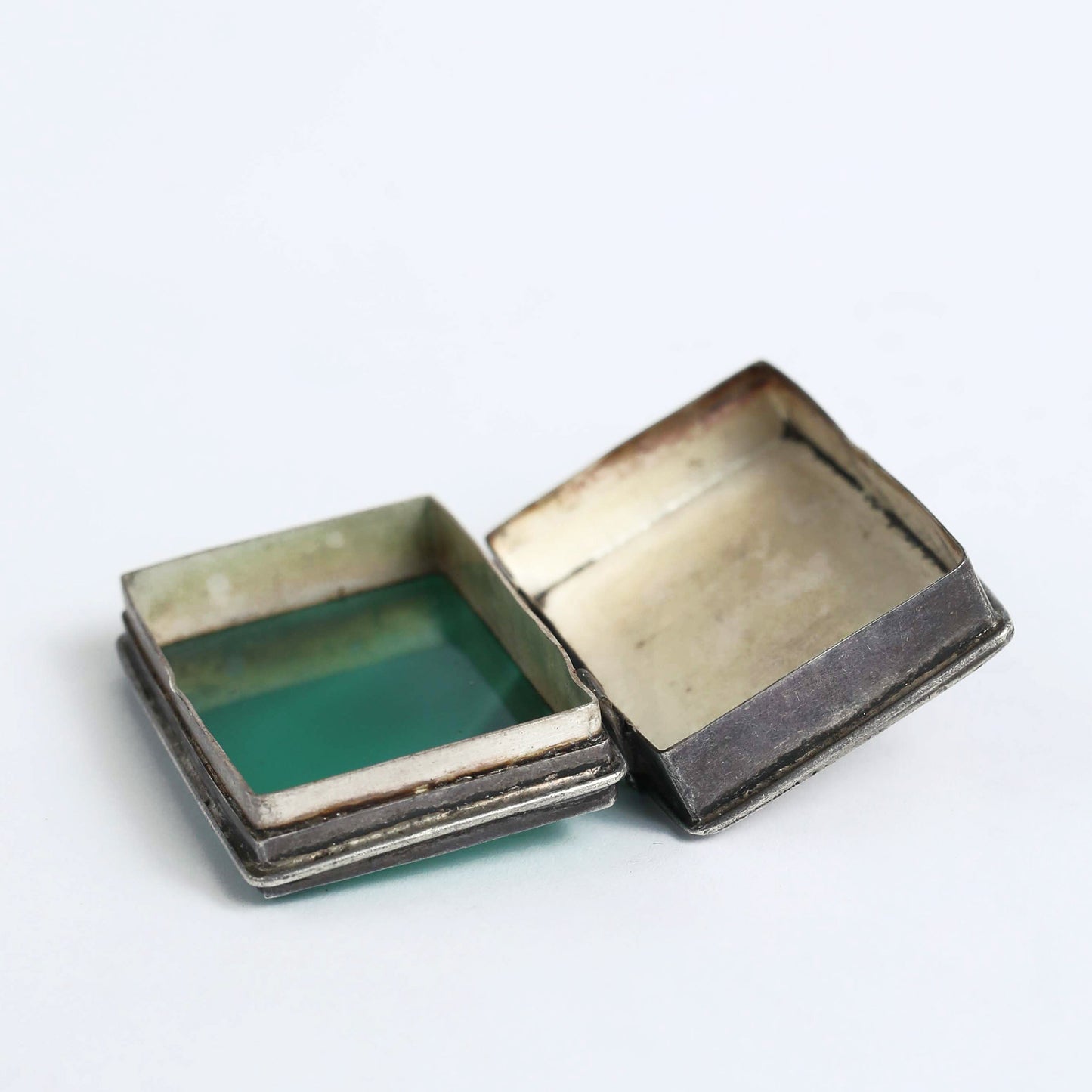 Green&silver Tobacco Box